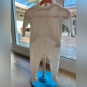 Chloé white velour lace trim footie size 6 months